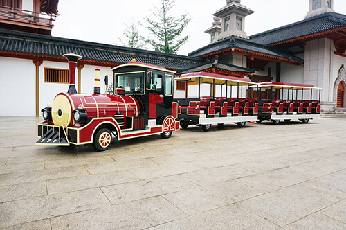 電動(dòng)<a href=http://www.xuejue.cn/tags/guanguangche/ target=_blank class=infotextkey>觀光車</a>租賃多少錢一臺(tái)